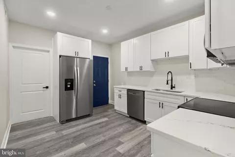 Entry Way - 505 Mccabe Ave, Baltimore, MD 21212 photo 4 of 10