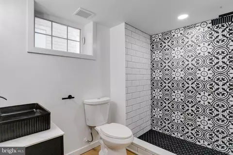 Bath - 5002 Eugene Ave, Baltimore, MD 21206 photo 6 of 6