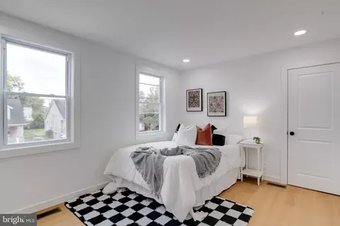 Bedroom - 5002 Eugene Ave, Baltimore, MD 21206 photo 6 of 8