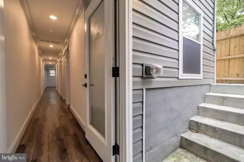 Entry Way - 205 S Gilmor St, Baltimore, MD 21223 photo 11 of 17