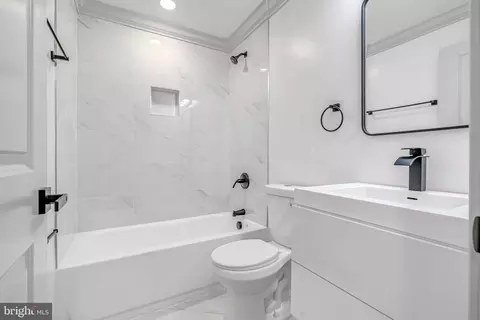 Bath - 205 S Gilmor St, Baltimore, MD 21223 photo 1 of 11