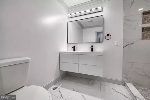 Bath - 205 S Gilmor St, Baltimore, MD 21223 photo 9 of 11