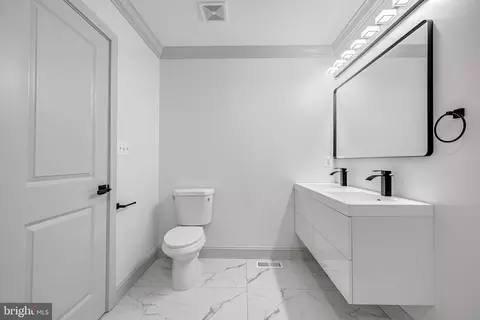 Bath - 205 S Gilmor St, Baltimore, MD 21223 photo 6 of 11