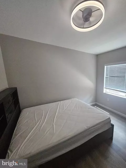 Bedroom - 1022 W Lanvale St, Baltimore, MD 21217 photo 2 of 2