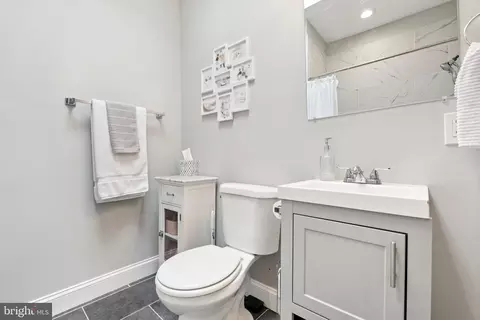 Bath - 831 E 33rd St, Baltimore, MD 21218 photo 2 of 3