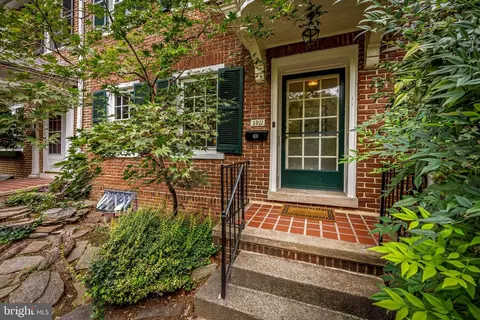 3911 Cloverhill Rd, Baltimore, MD 21218 photo 1