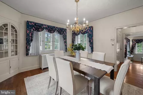 Dining - 302 Tunbridge Rd, Baltimore, MD 21212 photo 2 of 2