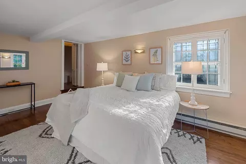 Bedroom - 302 Tunbridge Rd, Baltimore, MD 21212 photo 2 of 12