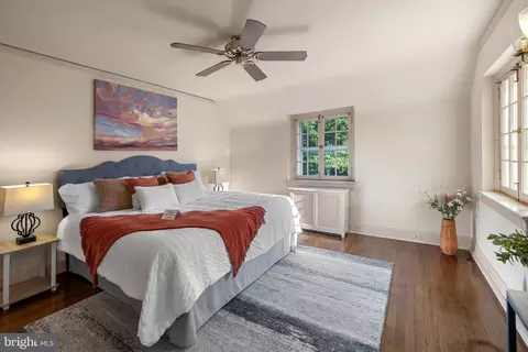 Bedroom - 302 Tunbridge Rd, Baltimore, MD 21212 photo 5 of 12