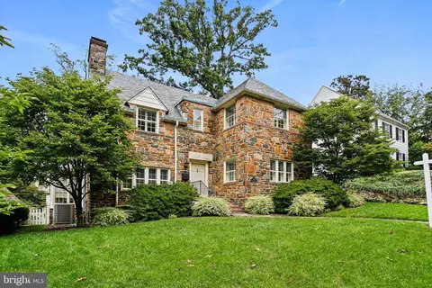 Exterior - 302 Tunbridge Rd, Baltimore, MD 21212 photo 3 of 13