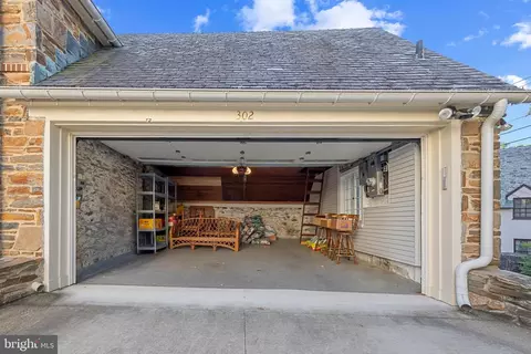 Other - 302 Tunbridge Rd, Baltimore, MD 21212 photo 17 of 26