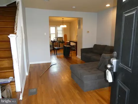 604 Cheraton Rd, Baltimore, MD 21225 photo 2