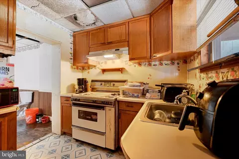 Kitchen - 729 E 37th St, Baltimore, MD 21218 photo 2 of 2