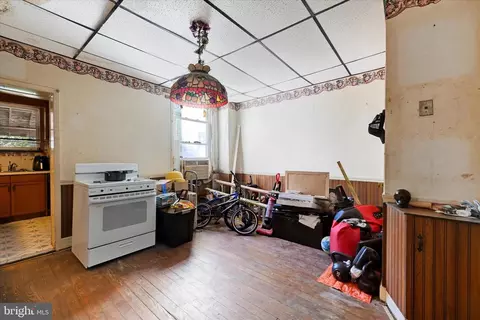 Entry Way - 729 E 37th St, Baltimore, MD 21218 photo 3 of 5