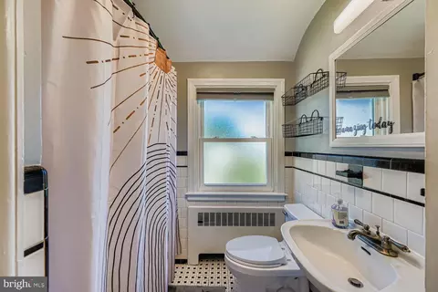 Bath - 3832 Rexmere Rd, Baltimore, MD 21218 photo 1 of 1