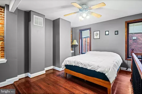 Bedroom - 413 Griffin Ct, Baltimore, MD 21231 photo 1 of 4