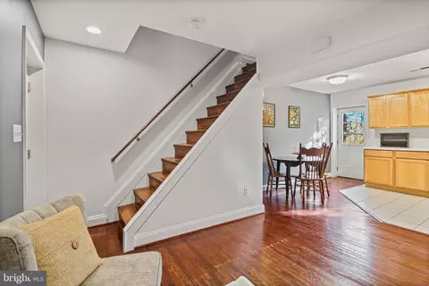 Entry Way - 413 Griffin Ct, Baltimore, MD 21231 photo 2 of 2