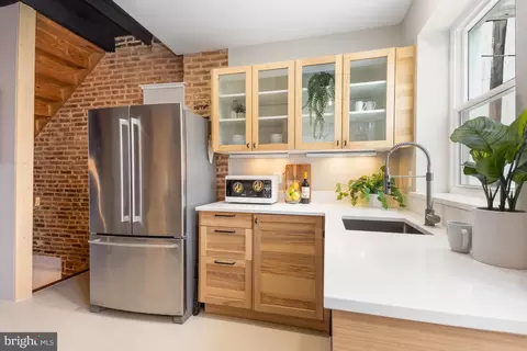 1611 Latrobe St, Baltimore, MD 21202 photo 8