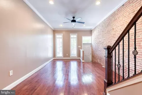 Living - 1514 Covington St, Baltimore, MD 21230 photo 1 of 3