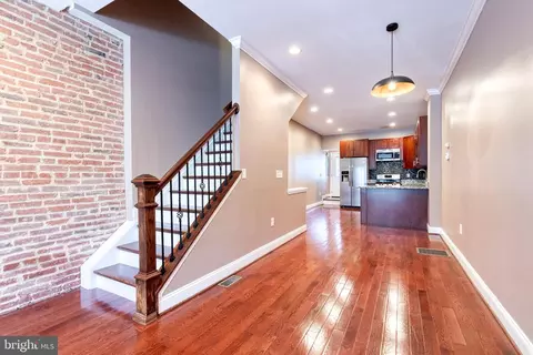 Entry Way - 1514 Covington St, Baltimore, MD 21230 photo 2 of 6