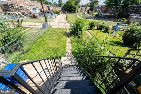 Exterior - 919 Kevin Rd, Baltimore, MD 21229 photo 2 of 2