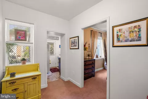 Entry Way - 1108 Weldon Ave, Baltimore, MD 21211 photo 2 of 4
