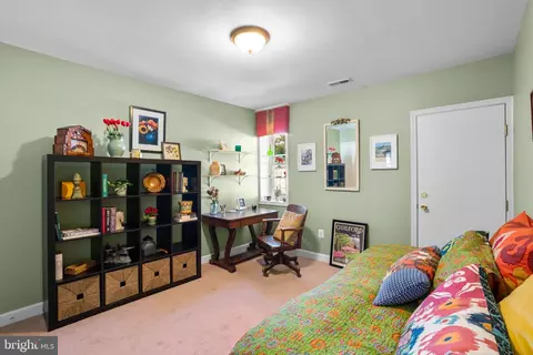 Bedroom - 1108 Weldon Ave, Baltimore, MD 21211 photo 4 of 6