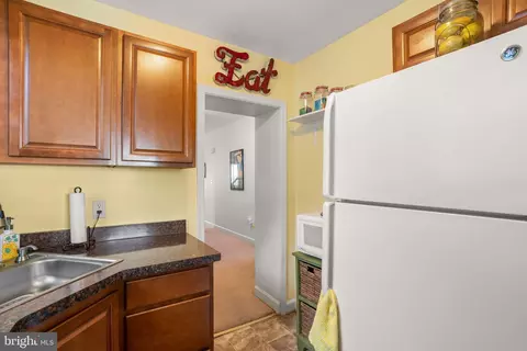 Kitchen - 1108 Weldon Ave, Baltimore, MD 21211 photo 2 of 3