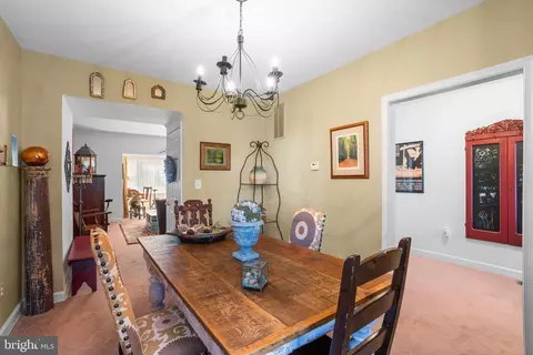 Dining - 1108 Weldon Ave, Baltimore, MD 21211 photo 2 of 3