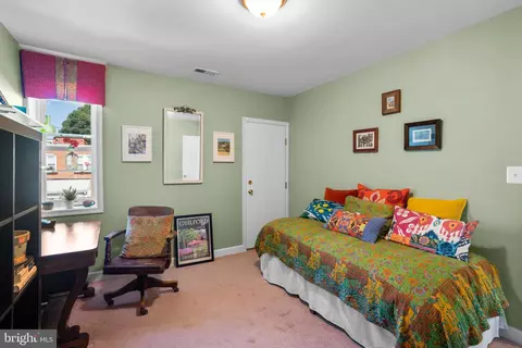 Bedroom - 1108 Weldon Ave, Baltimore, MD 21211 photo 5 of 6