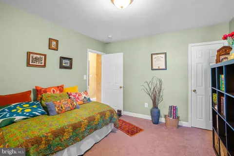 Bedroom - 1108 Weldon Ave, Baltimore, MD 21211 photo 6 of 6