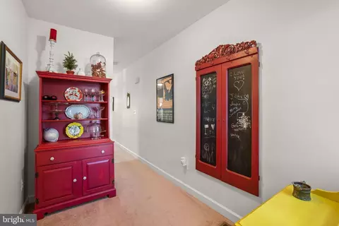 Entry Way - 1108 Weldon Ave, Baltimore, MD 21211 photo 3 of 4