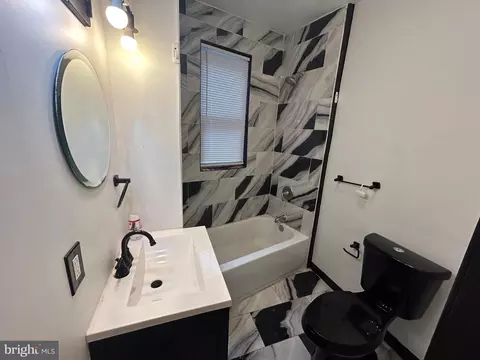 Bath - 2739 Riggs Ave, Baltimore, MD 21216 photo 3 of 3