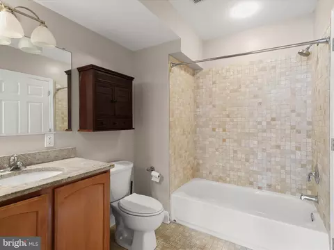 Bath - 201 E Gittings St, Baltimore, MD 21230 photo 1 of 4