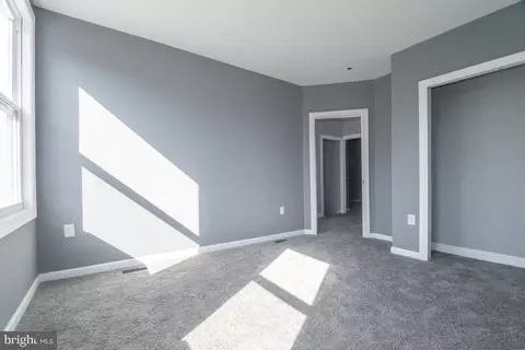 Entry Way - 2814 W Cold Spring Ln, Baltimore, MD 21215 photo 7 of 13