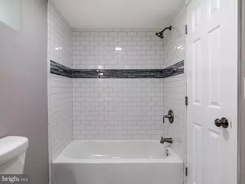Bath - 5107 Anthony Ave, Baltimore, MD 21206 photo 5 of 5