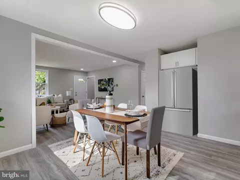 Dining - 5107 Anthony Ave, Baltimore, MD 21206 photo 2 of 2