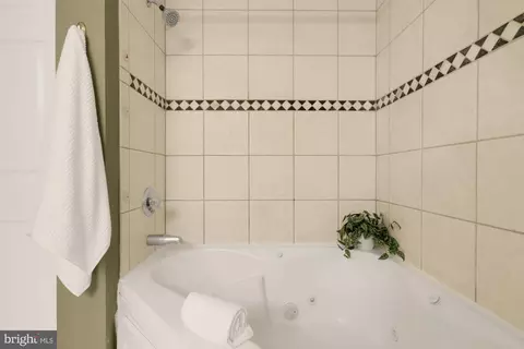 Bath - 545 E Gittings St, Baltimore, MD 21230 photo 3 of 3