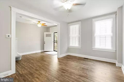 319 Lyndhurst St, Baltimore, MD 21229 photo 5