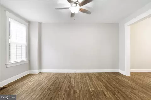 319 Lyndhurst St, Baltimore, MD 21229 photo 8