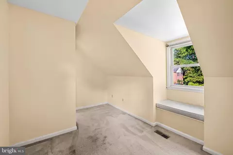 Bedroom - 5902 Meadowood Rd, Baltimore, MD 21212 photo 9 of 13