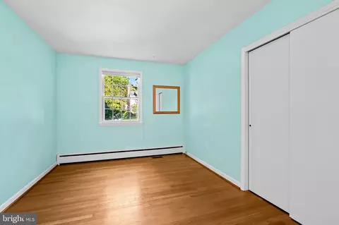 Bedroom - 5902 Meadowood Rd, Baltimore, MD 21212 photo 6 of 13