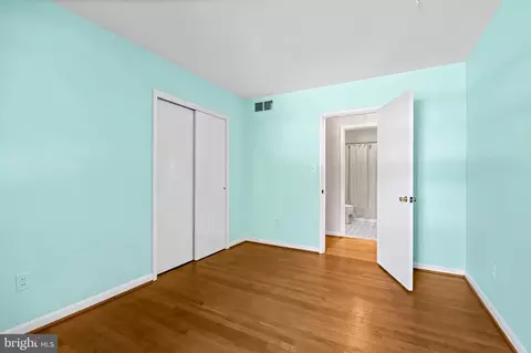 Bedroom - 5902 Meadowood Rd, Baltimore, MD 21212 photo 5 of 13