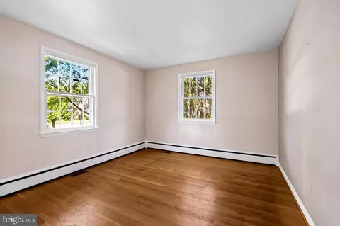 Bedroom - 5902 Meadowood Rd, Baltimore, MD 21212 photo 7 of 13