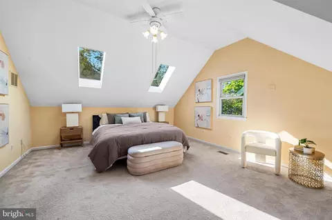 Bedroom - 5902 Meadowood Rd, Baltimore, MD 21212 photo 11 of 13