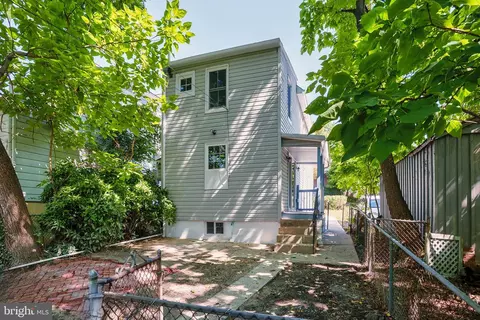 Exterior - 2817 Hamilton Ave, Baltimore, MD 21214 photo 7 of 8