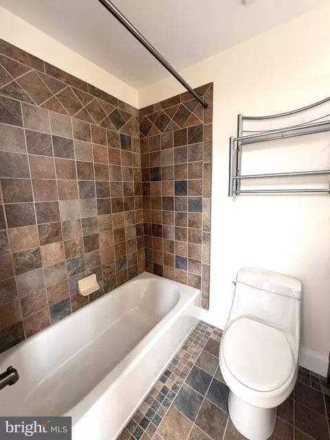 Bath - 2341 Eastern Ave, Baltimore, MD 21224 photo 4 of 4