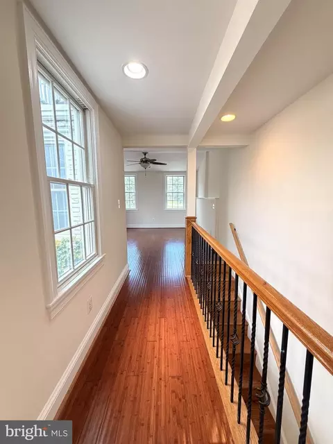 Entry Way - 2341 Eastern Ave, Baltimore, MD 21224 photo 6 of 8