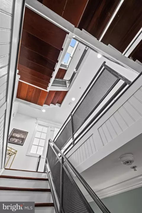 Entry Way - 1713 Lancaster St, Baltimore, MD 21231 photo 3 of 11