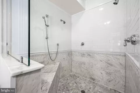 Bath - 1713 Lancaster St, Baltimore, MD 21231 photo 6 of 10